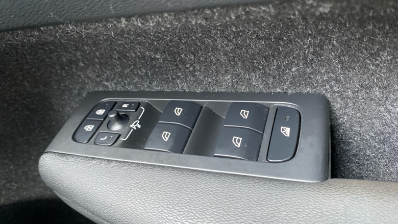 Volvo Xc40 1.5 T3 [163] R DESIGN 5dr Geartronic Petrol Estate